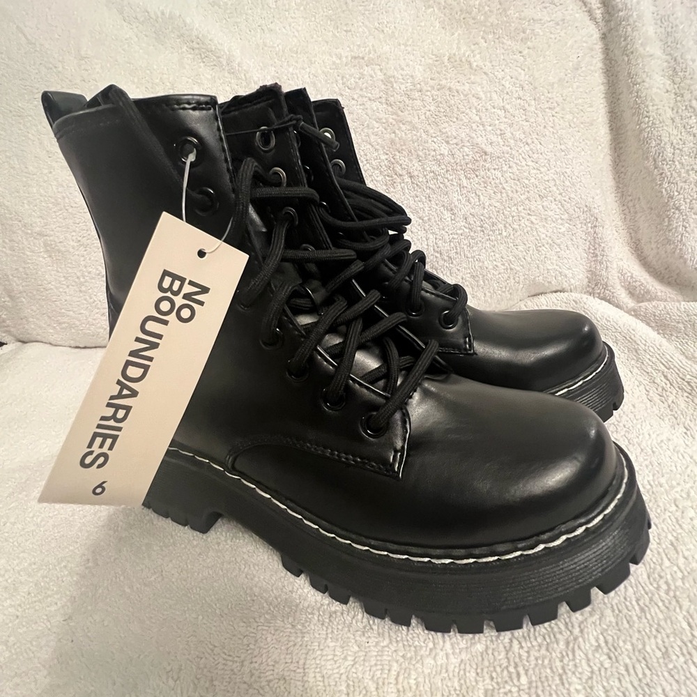 No Boundaries Black Combat Boots for Women - Picture 3 of 8